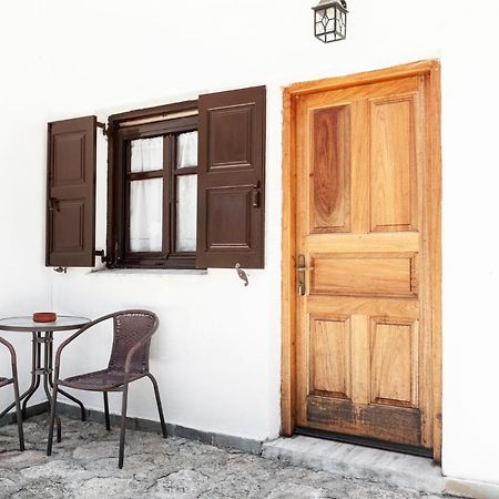 One Bedroom Apartment With Kitchenette# 12 A Raches  Esterno foto